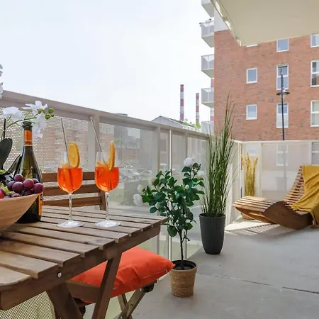 Cozy Retreat For 4 In Warsaw * Łódź